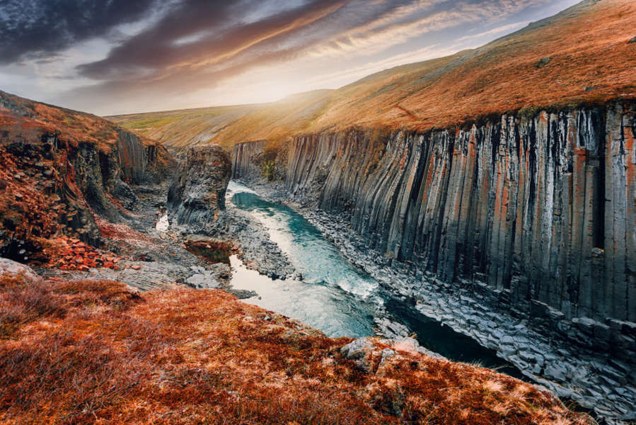 Can you swim in Stuðlagil Canyon?