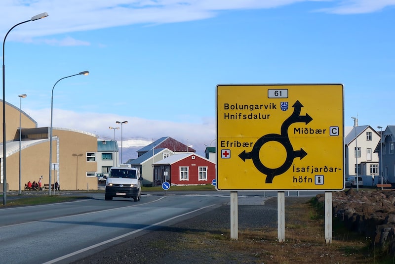 Roundabout traffic sign in Iceland
