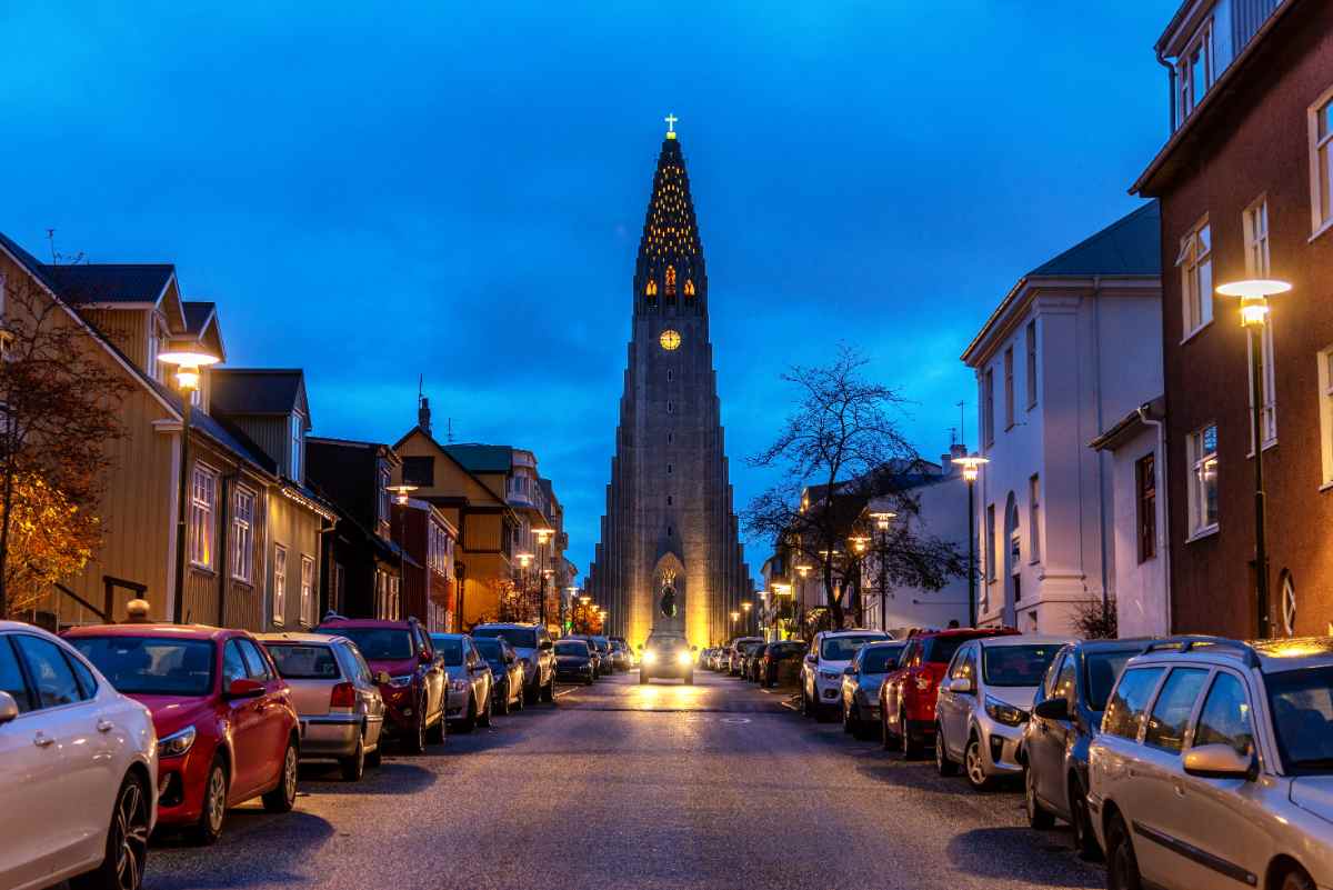 How to get from Reykjavik airport to downtown