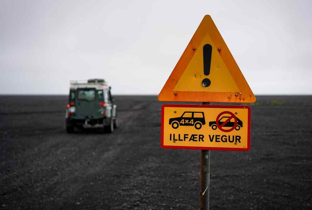 F-roads sign Icelandic warning sign showing that only 4x4 vehicles are allowed on a rough road.