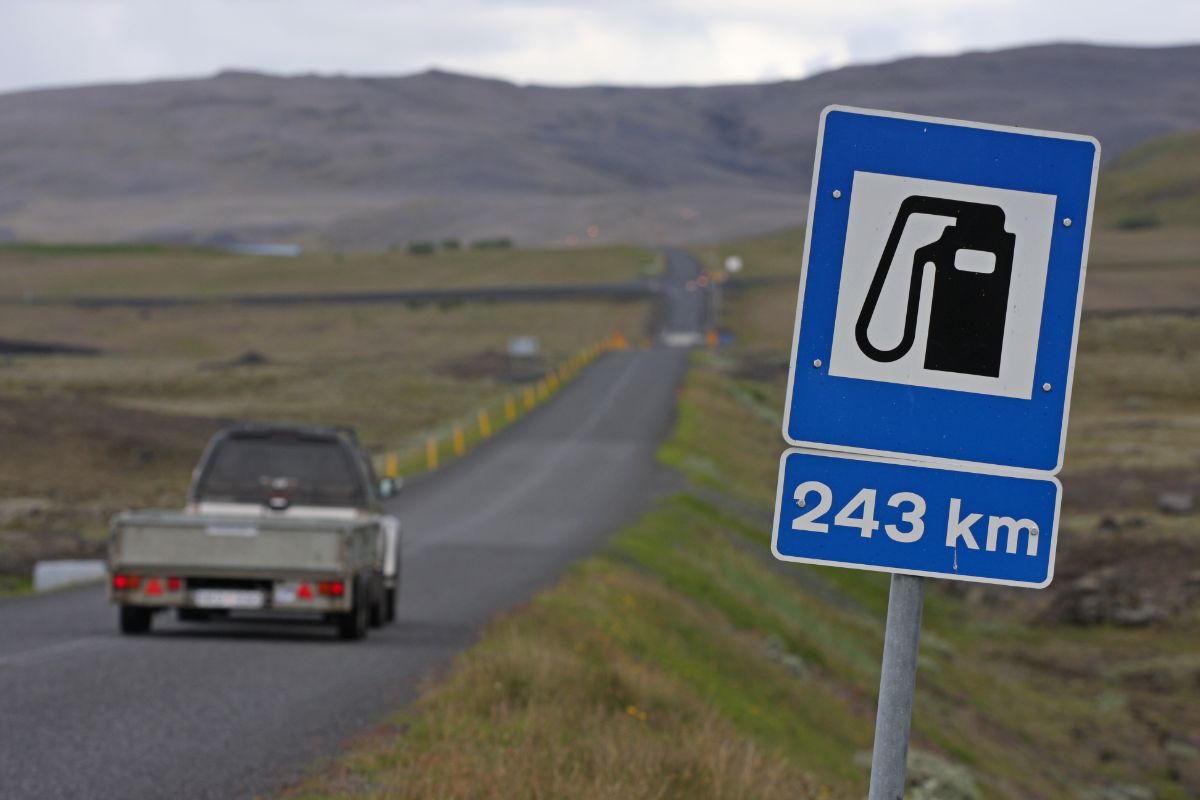 Long distance driving Iceland