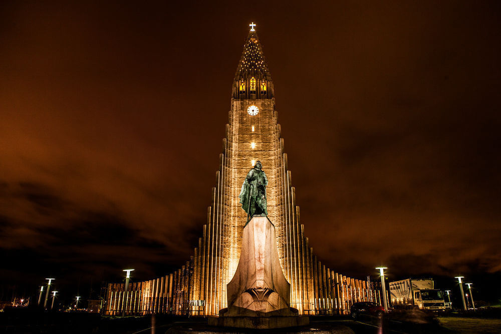image of reykjavik nightlife and the hallsgrimskirkja all light up