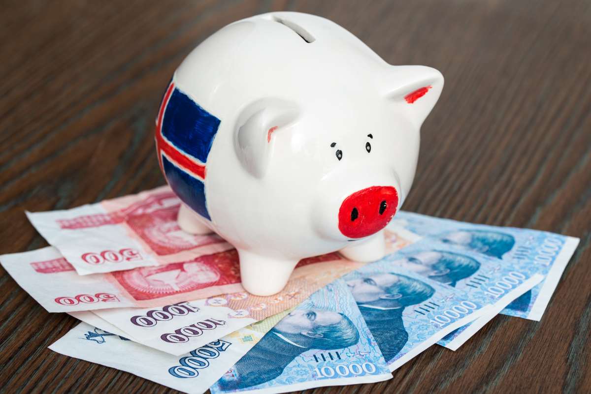 piggy bank to save some money - is iceland expensive?