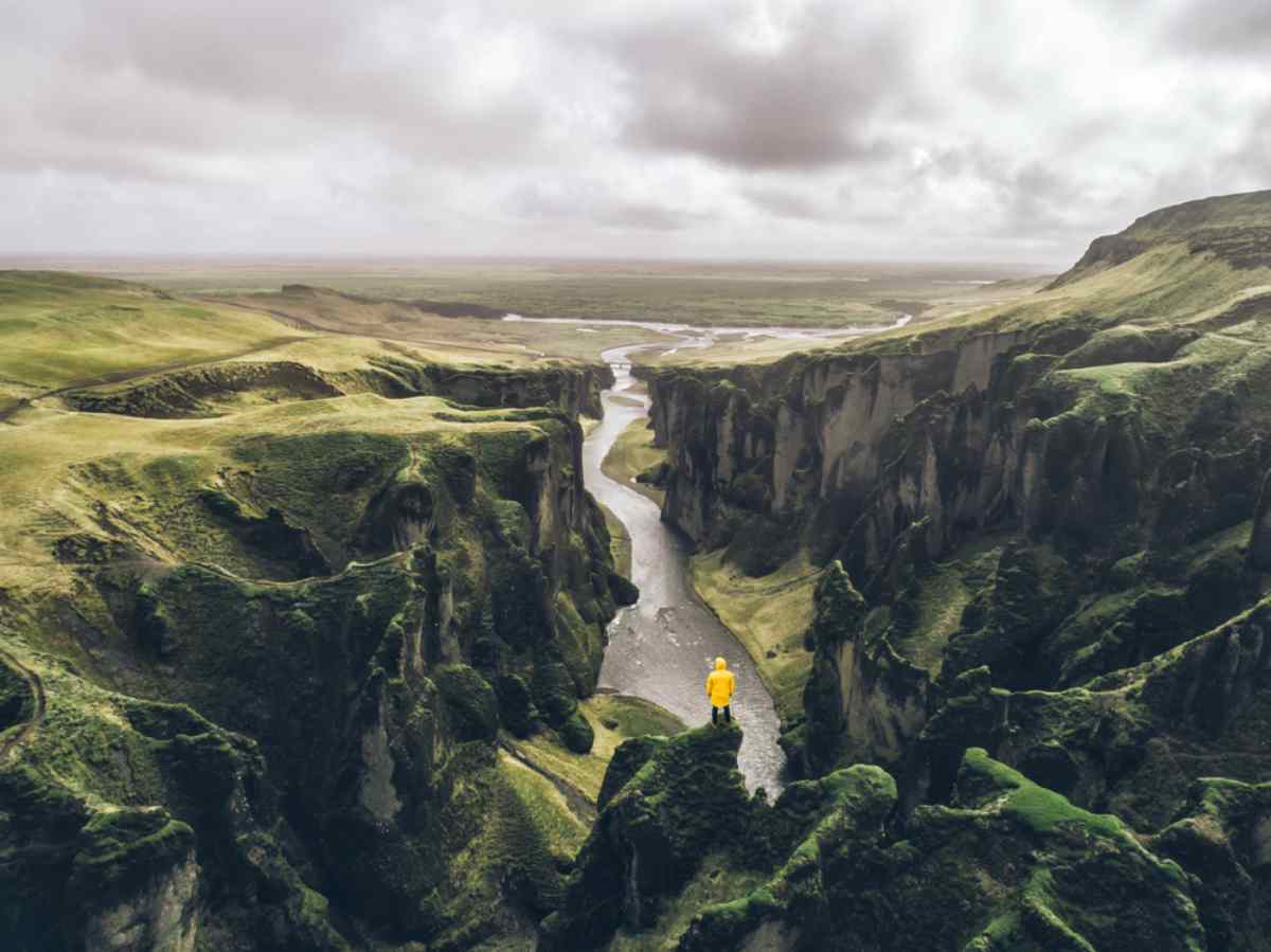 Rauðfeldsgjá Gorge: Explore the Mysterious Crevasse in Iceland
