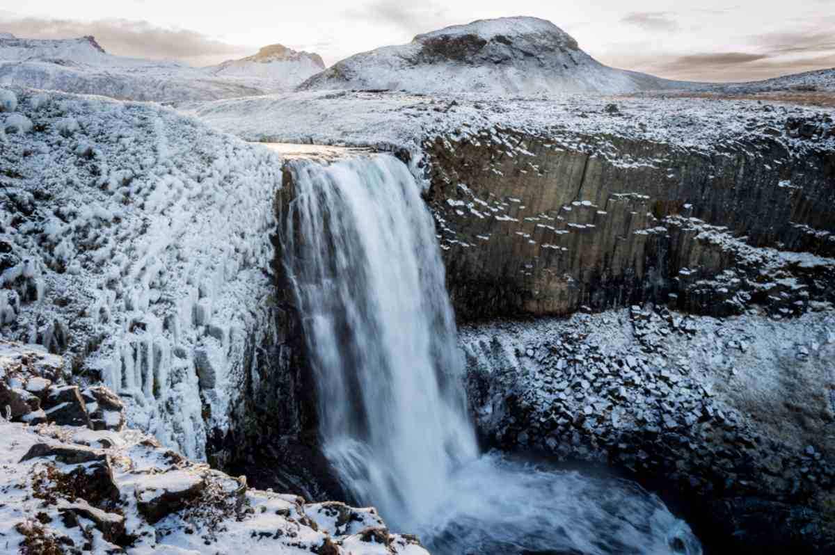 svöðufoss waterfall
