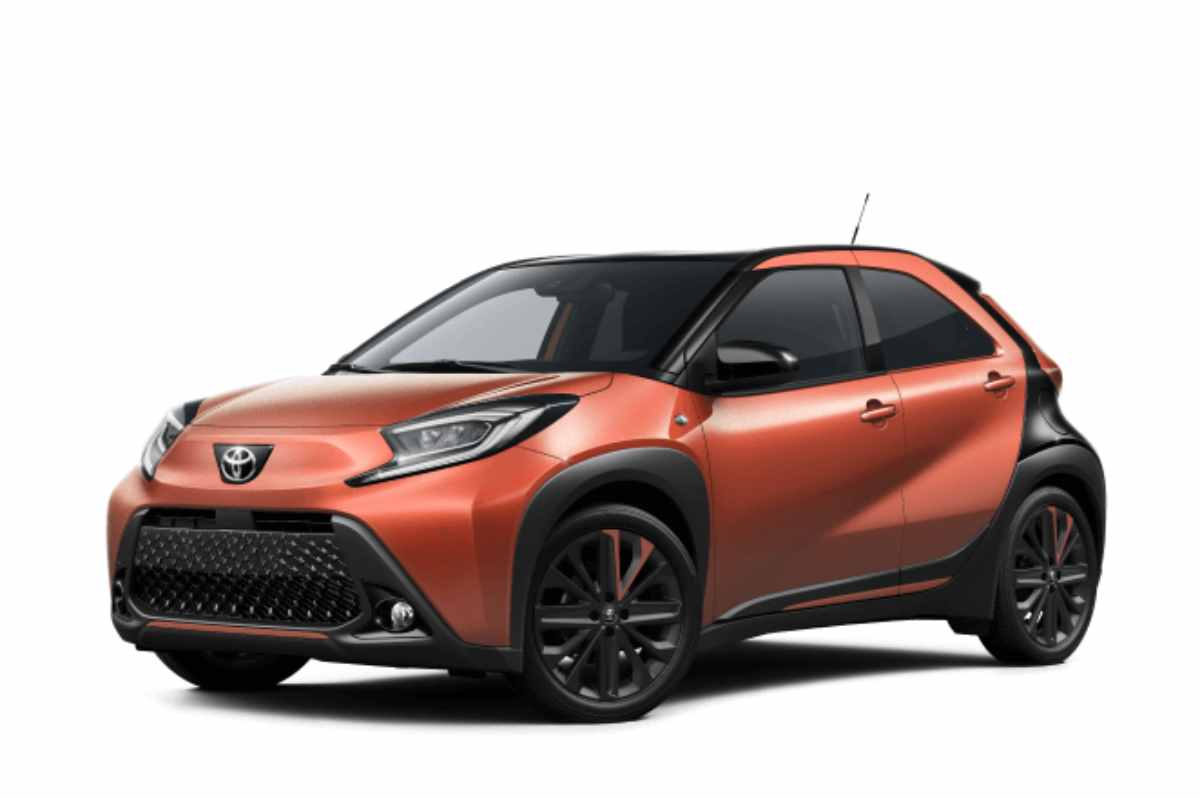 Beste Autos für Island im September Bild eines roten Toyota Aygo