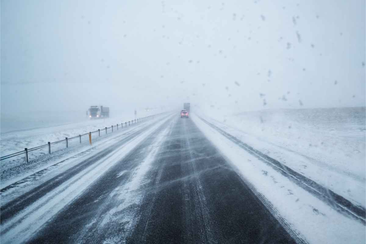 Conditions m&eacute;t&eacute;o difficiles sur la route principale d&rsquo;Islande