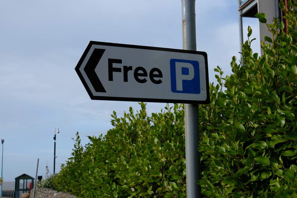 Cartello di parcheggio gratuito